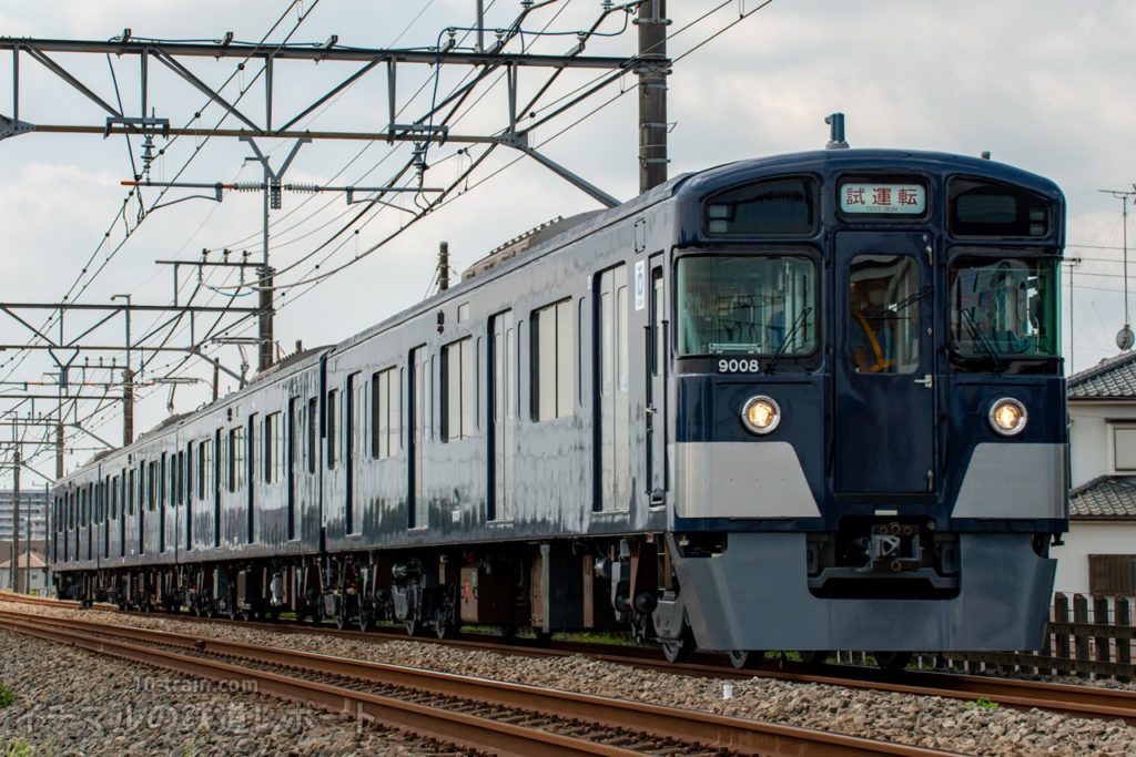 新宿線を走る9000系9108F（ワンマン改造車・4両）試運転列車